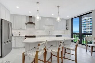 220 S Collier Blvd in Marco Island, FL - Building Photo - Building Photo