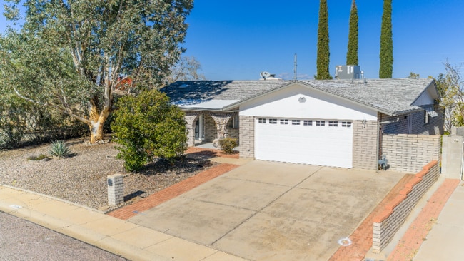 1349 Cholla Cir in Sierra Vista, AZ - Foto de edificio - Building Photo