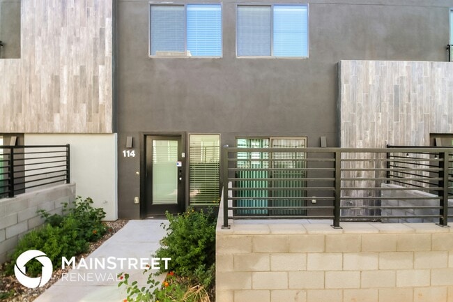 property at 1119 S Stapley Dr
