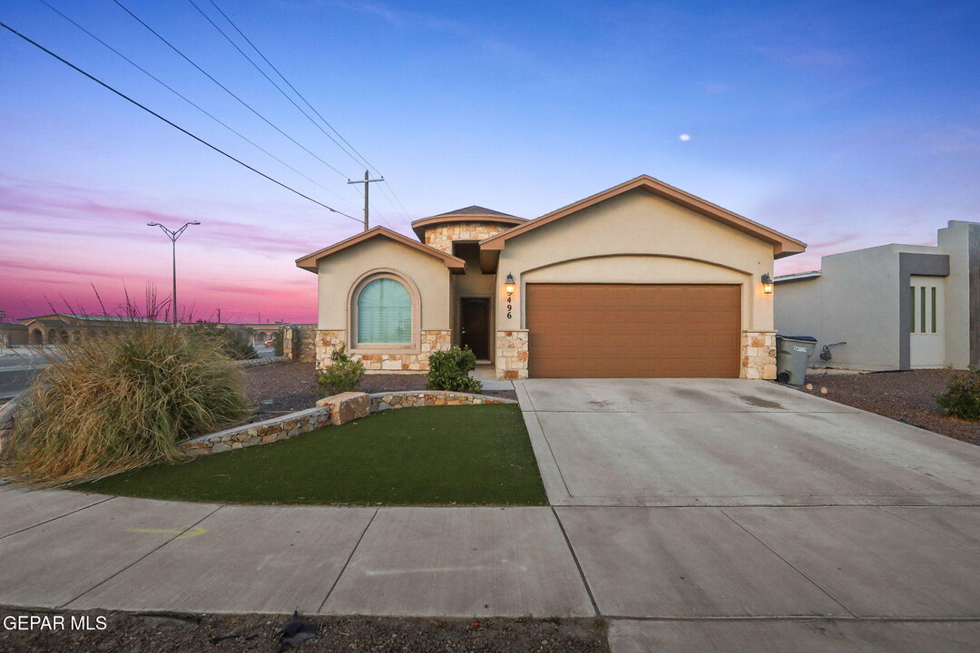 3496 David Palacio Dr in El Paso, TX - Building Photo