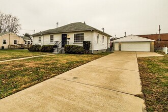 4022 Glenhurst Ave in Louisville, KY - Building Photo - Building Photo