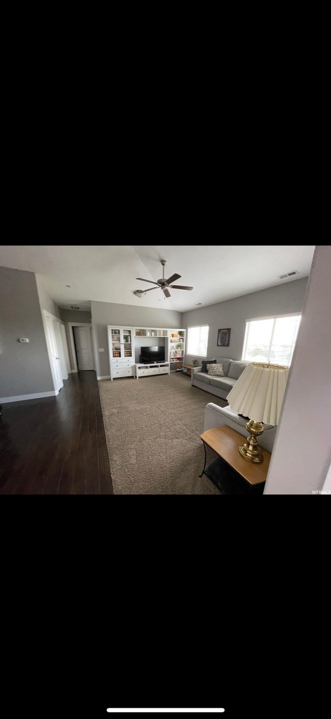 property at 1951 N Crest Rd