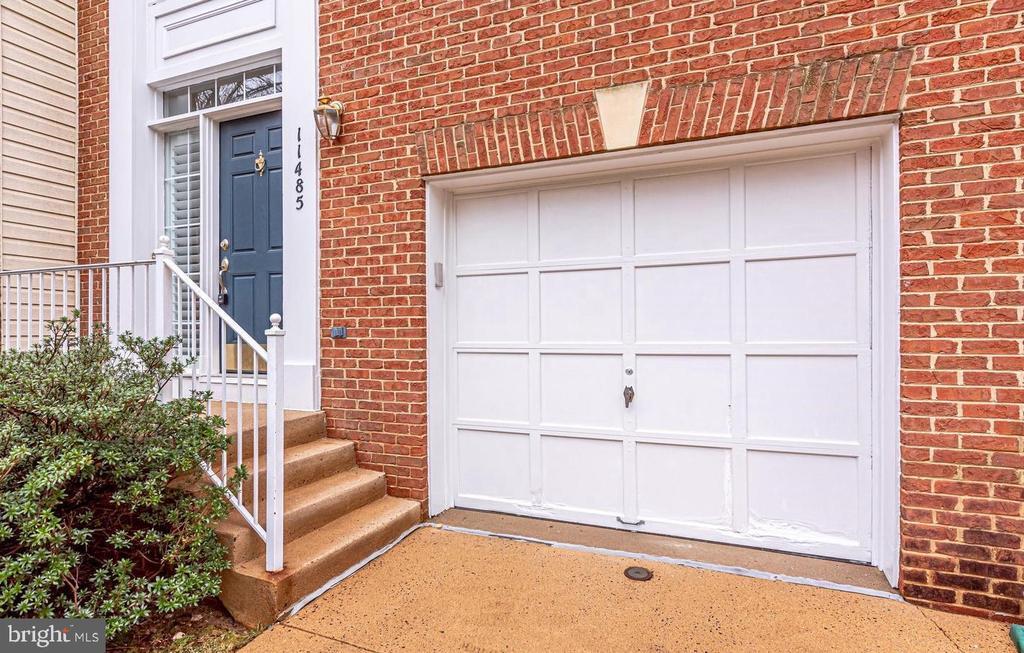 11485 Carriage Gate Ct in Fairfax, VA - Building Photo