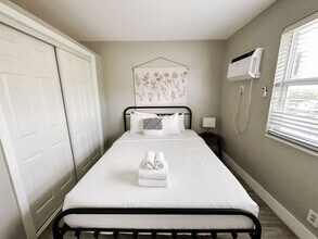 50 Davie Blvd, Unit SI FL2-ID1503930P in Fort Lauderdale, FL - Building Photo - Building Photo