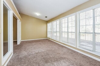 242 Clarion Rd in Lawrenceville, GA - Building Photo - Building Photo