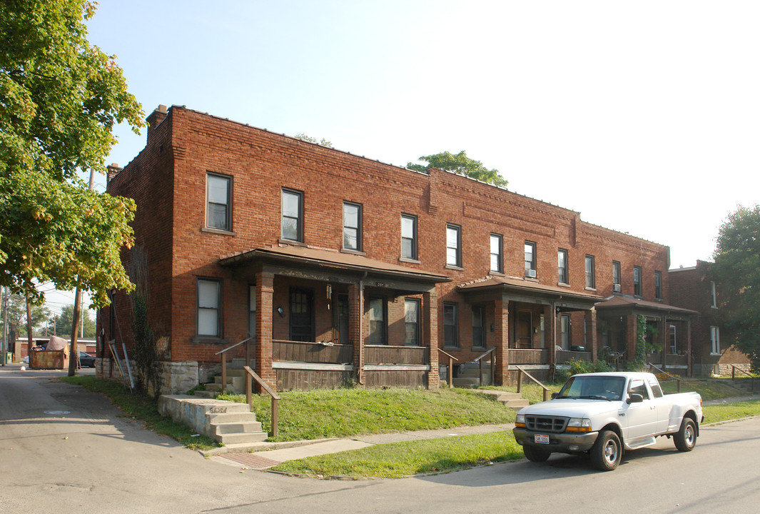 382-392 E Tompkins St in Columbus, OH - Building Photo