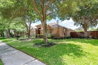 10901 Hermitage Ln in Frisco, TX - Foto de edificio - Building Photo