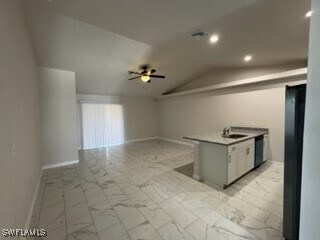 749 SW 9th St in Cape Coral, FL - Foto de edificio - Building Photo