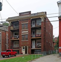 Delaware Apartments in Hamilton, ON - Building Photo