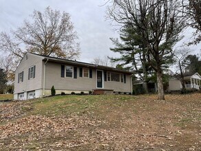 102 Highland Dr in Benton, KY - Building Photo - Building Photo