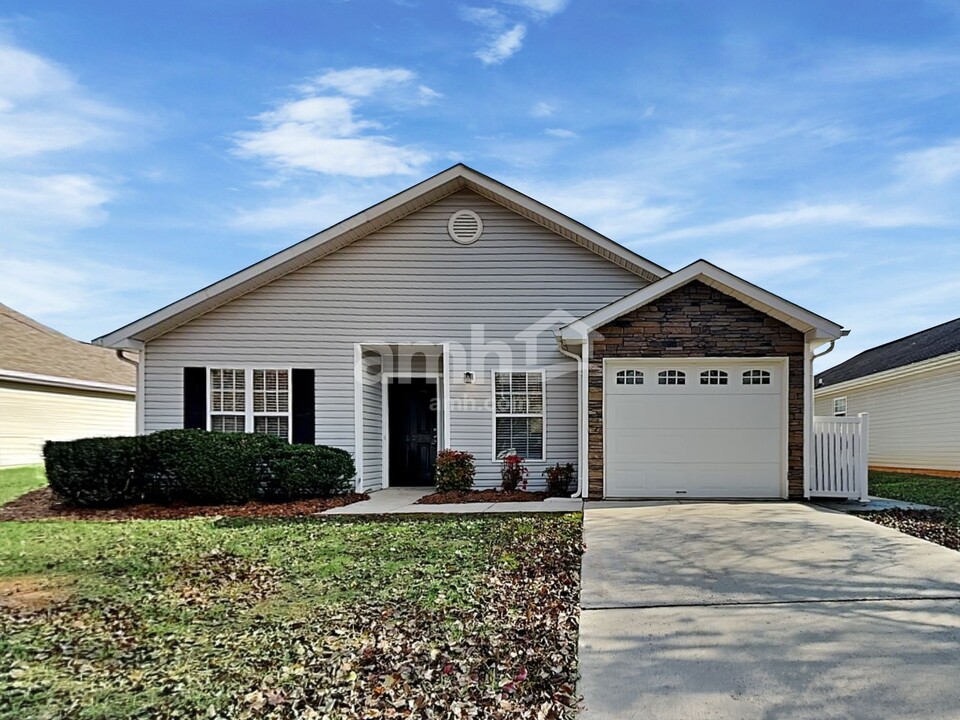 125 Tudor Downs Rd in Winston-Salem, NC - Building Photo