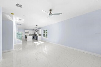 8119 N Dakota Ave in Tampa, FL - Building Photo - Building Photo