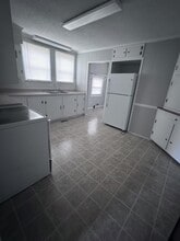 908 E Morehead St in Burlington, NC - Building Photo - Building Photo