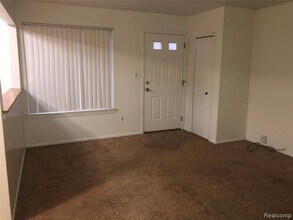 18633 Negaunee in Redford Township, MI - Building Photo - Building Photo