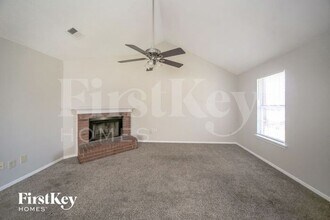 5802 Ashridge Pl in Memphis, TN - Foto de edificio - Building Photo