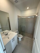 132 NW 11th Ct in Florida City, FL - Building Photo - Building Photo
