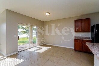 3452 Acapulco Cir in Cape Coral, FL - Building Photo - Building Photo