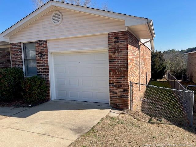 2215 Spindletree Dr in Fayetteville, NC - Building Photo