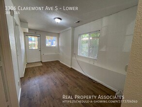 3306 Claremont Ave S in Seattle, WA - Building Photo - Building Photo
