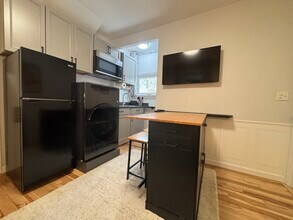 38 Fern St, Unit 1B in Bangor, ME - Building Photo - Building Photo