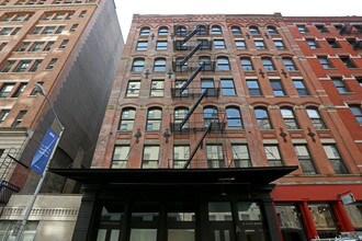 28 N Moore St in New York, NY - Building Photo - Building Photo