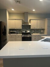7621 Lani Dawn St in Las Vegas, NV - Building Photo - Building Photo