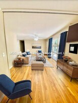 226 SW McClendon Dr in Lee's Summit, MO - Building Photo