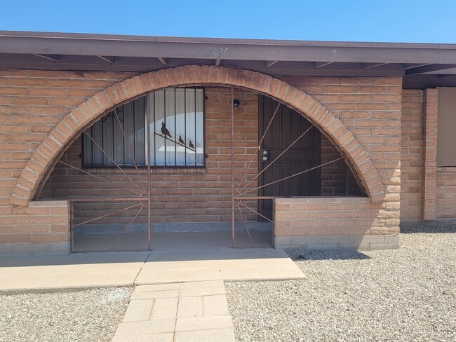 2436 W Sumaya Way in Tucson, AZ - Building Photo - Building Photo