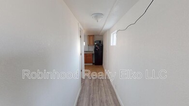 756 1/2 Maple St in Elko, NV - Building Photo - Building Photo