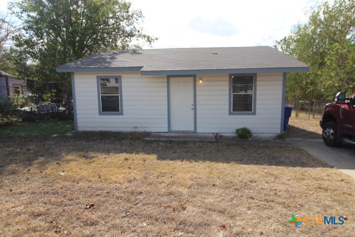 713 W Avenue B in Copperas Cove, TX - Building Photo