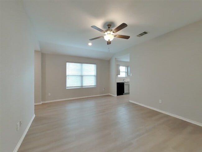 11151 N Lake Mist Ln in Willis, TX - Building Photo - Building Photo