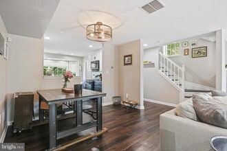 1531 Marlborough Ct in Crofton, MD - Building Photo - Building Photo