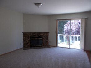 14160 74th Pl NE in Kirkland, WA - Building Photo - Building Photo