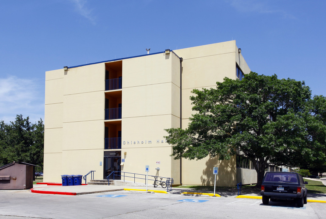 Chisholm Hall Student Housing in San Antonio, TX - Building Photo