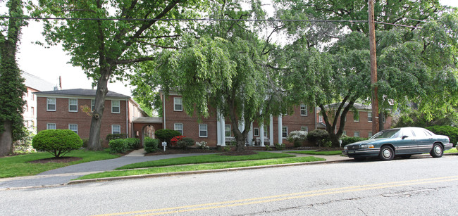 Park Lynn Apartments in Baltimore, MD - Building Photo - Building Photo