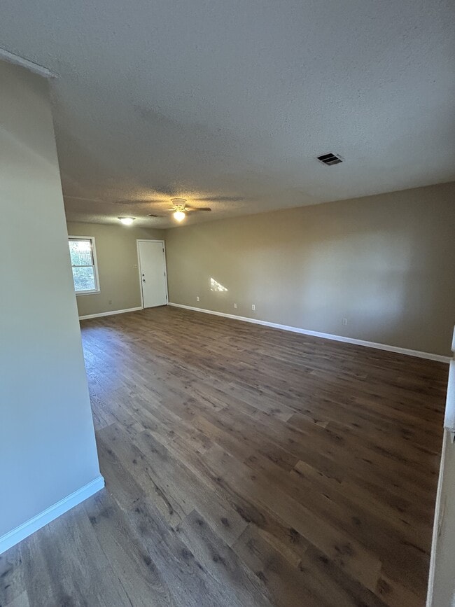 303 Lake Dr in Jonesboro, AR - Building Photo - Building Photo