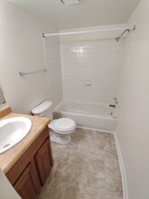 600 Reusens Rd in Lynchburg, VA - Foto de edificio - Building Photo