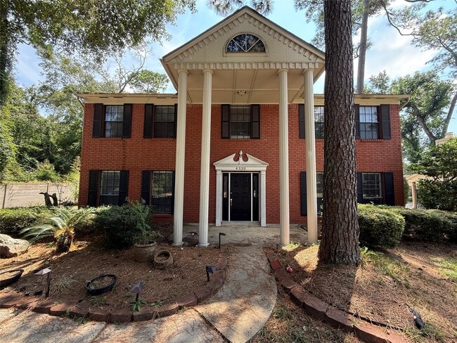 property at 4330 Meadow Springs Dr