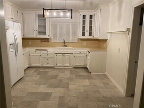 418 E Harvard Rd, Unit A in Burbank, CA - Building Photo - Building Photo