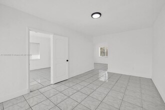 550 NE 82nd Terrace in Miami, FL - Building Photo - Building Photo