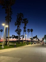 1101 Ocean Front Walk in Venice, CA - Building Photo