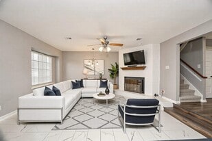 3310 Continental Dr in Missouri City, TX - Building Photo