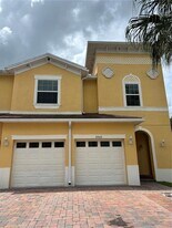2060 Royal Vista Ct in Orlando, FL - Building Photo