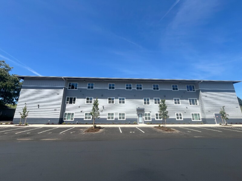 5600 NE 34th St in Vancouver, WA - Building Photo