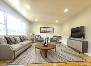 5 Ridge Rd in Dobbs Ferry, NY - Building Photo - Building Photo