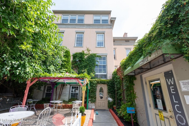 property at 454 Warren St