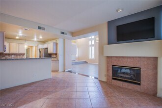 5086 Mt Pleasant Ln in Las Vegas, NV - Foto de edificio - Building Photo