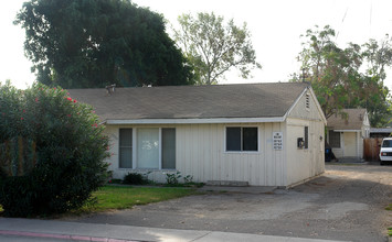 10782-10790 Stanford Ave in Garden Grove, CA - Building Photo - Building Photo