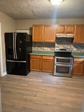 893 Rebecca St in McKeesport, PA - Building Photo - Building Photo