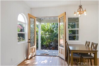 2022 N Ross St-Unit -1/2 in Santa Ana, CA - Building Photo - Building Photo